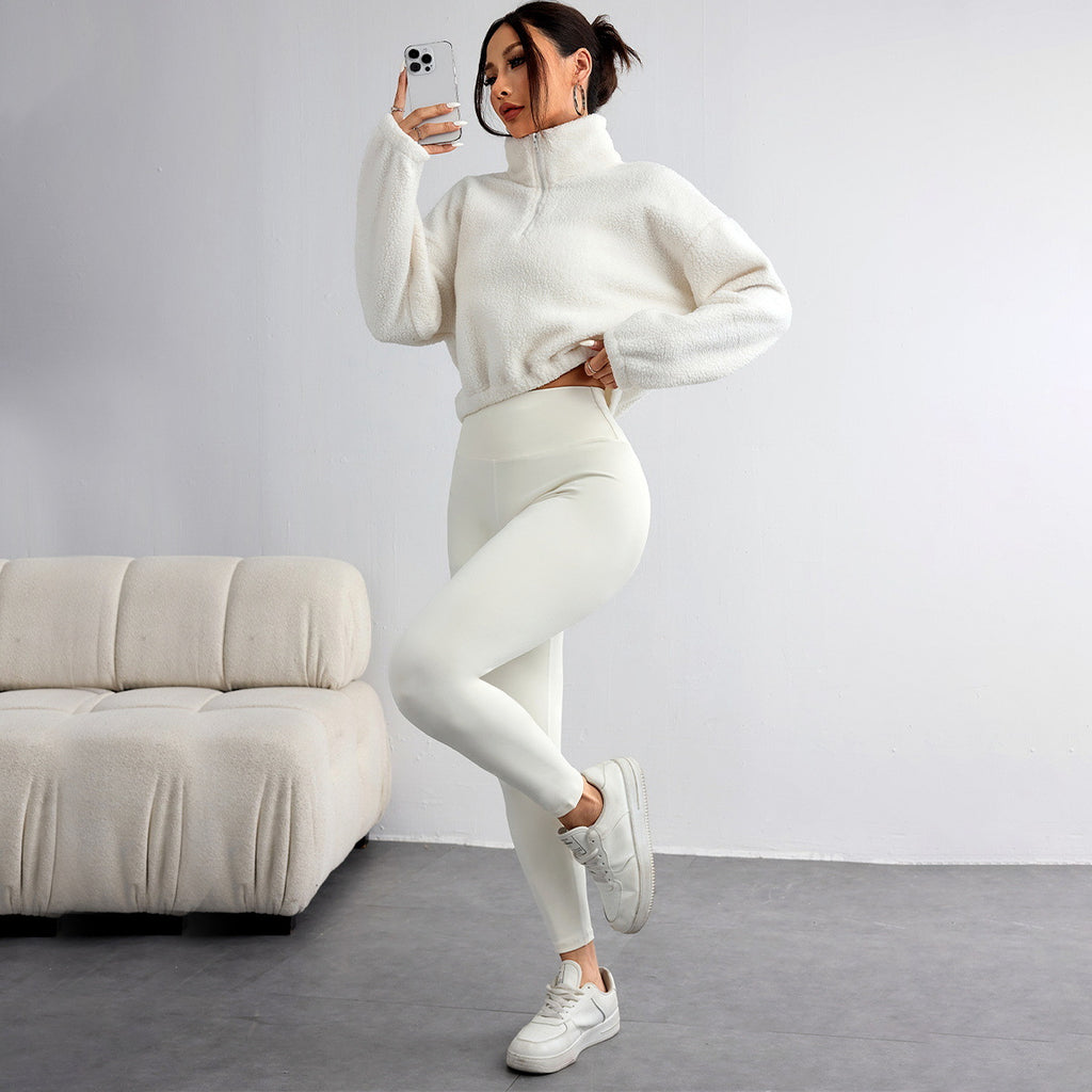 ✨ Women's Plush Sport Suit – Soft as a Cloud. Sharp as Your Goals.